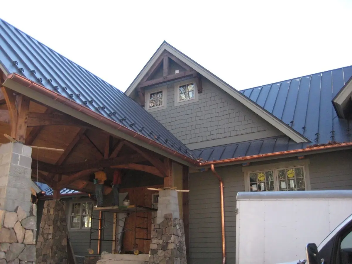 Craftsman Roofing team delivering quality roofing work in West Charleston